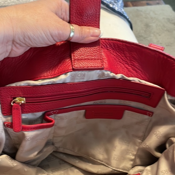 Michael Kors, red leather shoulder bag - Picture 7 of 12